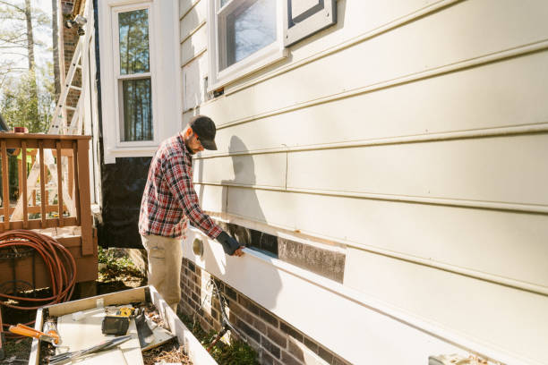Top rated local Emergency Siding Repair specialists in New London, OH